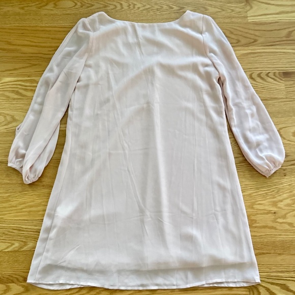 Lulu's Blush Pink V-Neck Dress (S) - Picture 4 of 12